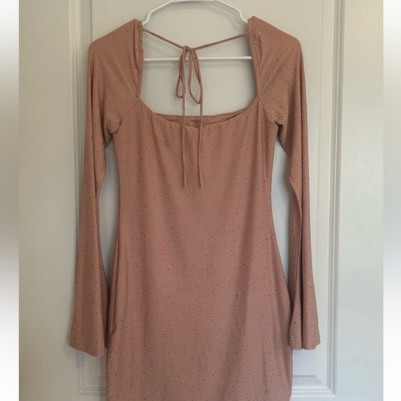 Lucy In The Sky Belle Sleeve Dress - Picture 5 of 5